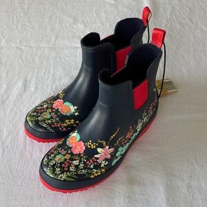 Floral Women's Rain Boots Gardening Boots - Navy Blue and Red